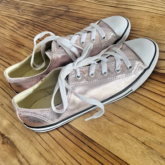 Women’s Converse Chuck Taylor Classic Rose Gold Sneakers (US Sz 9 / UK Sz 6.5) - Picture 2 of 5